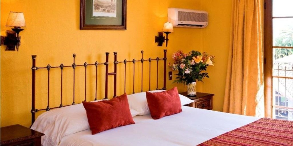 圣克鲁斯广场酒店 圣克鲁兹 外观 照片 A room at the hotel